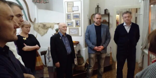 Исследователи — генеалоги из Беларуси и регионов России посетили музей Янки Купалы в селе Печищи